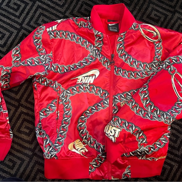 Brand New: Nike Sportswear Icon Clash Bomber Jacket - Picture 3 of 3